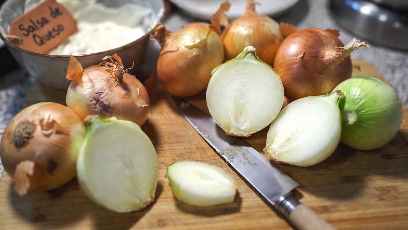 Descubre el Sorprendente Papel de la Cebolla en tu Rutina Diaria de Cuidado de la Piel y Salud de las Venas
